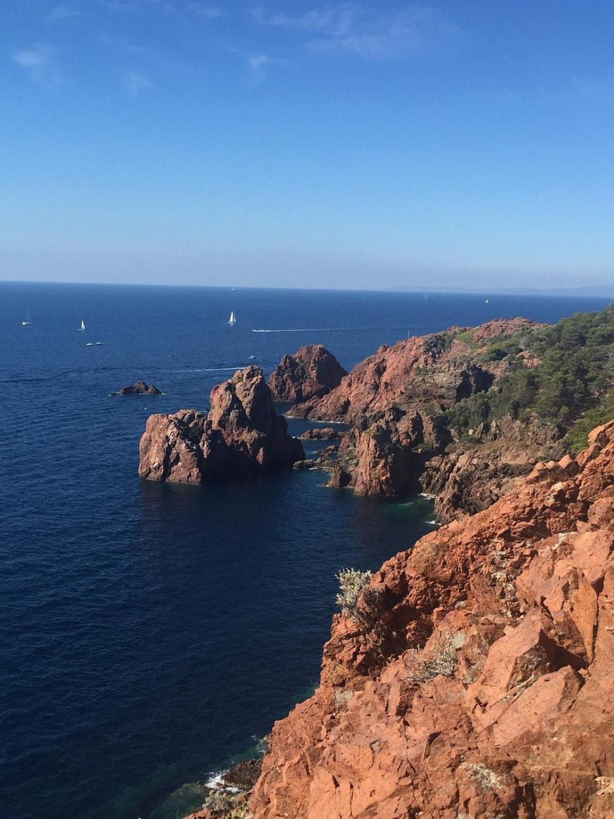 Village Cap Esterel, Piscine, Plage Saint-Raphaël Exterior foto