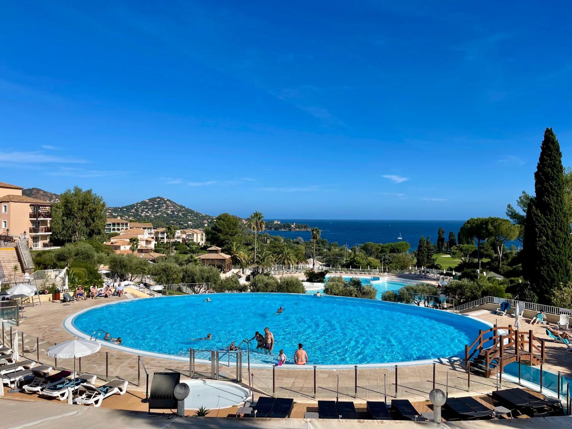 Village Cap Esterel, Piscine, Plage Saint-Raphaël Exterior foto